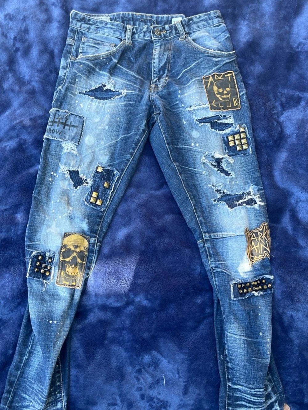 Slim Straight Distressed Blue Men's Jeans with Patch & Stud Details
